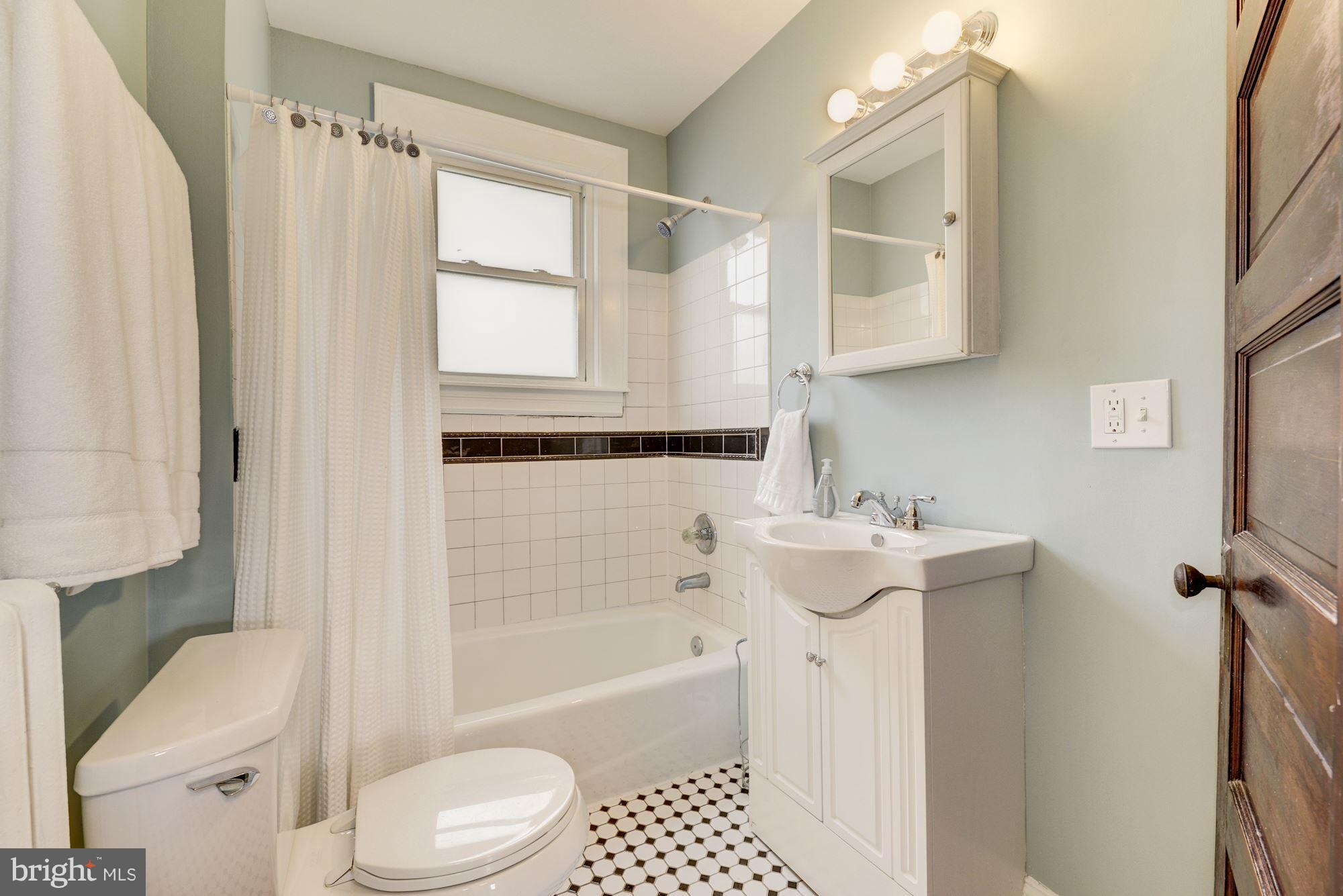 4944 East Capitol Street Northeast Washington, DC 20019 - Photo 16 of 26 Updated bath