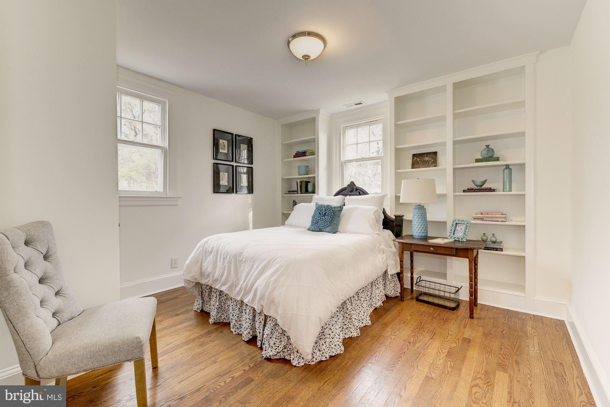 4944 East Capitol Street Northeast Washington, DC 20019 - Photo 17 of 26 Second bedroom offers custom built-in bookshelves