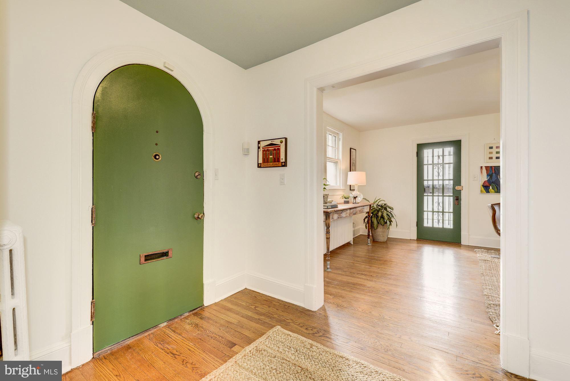 4944 East Capitol Street Northeast Washington, DC 20019 - Photo 4 of 26 Enchanting Entry