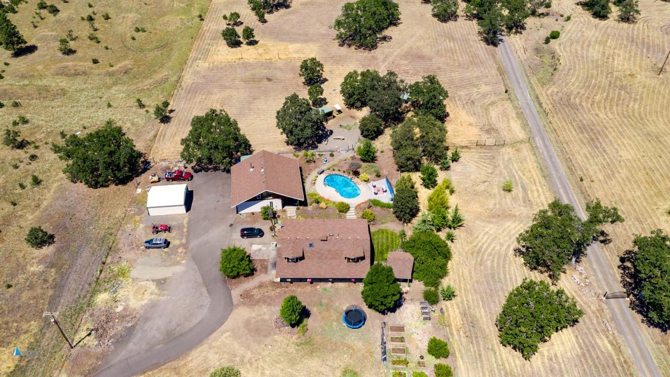 960 West Linn Road Eagle Point, OR 97524 - Photo 59 of 62 06_WLR_6