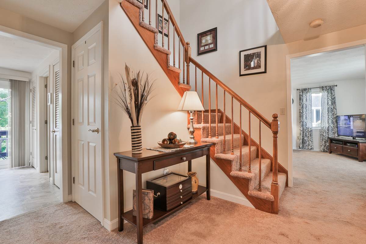 2 Rye Place Nashua, NH 03063 - Photo 9 of 34 Gallery Image 9