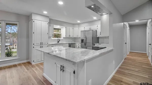 $370,000 | 18208 North Lakeview Drive, Troup, TX 75789