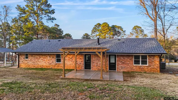 $370,000 | 18208 North Lakeview Drive, Troup, TX 75789