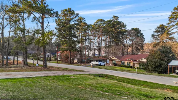 $370,000 | 18208 North Lakeview Drive, Troup, TX 75789