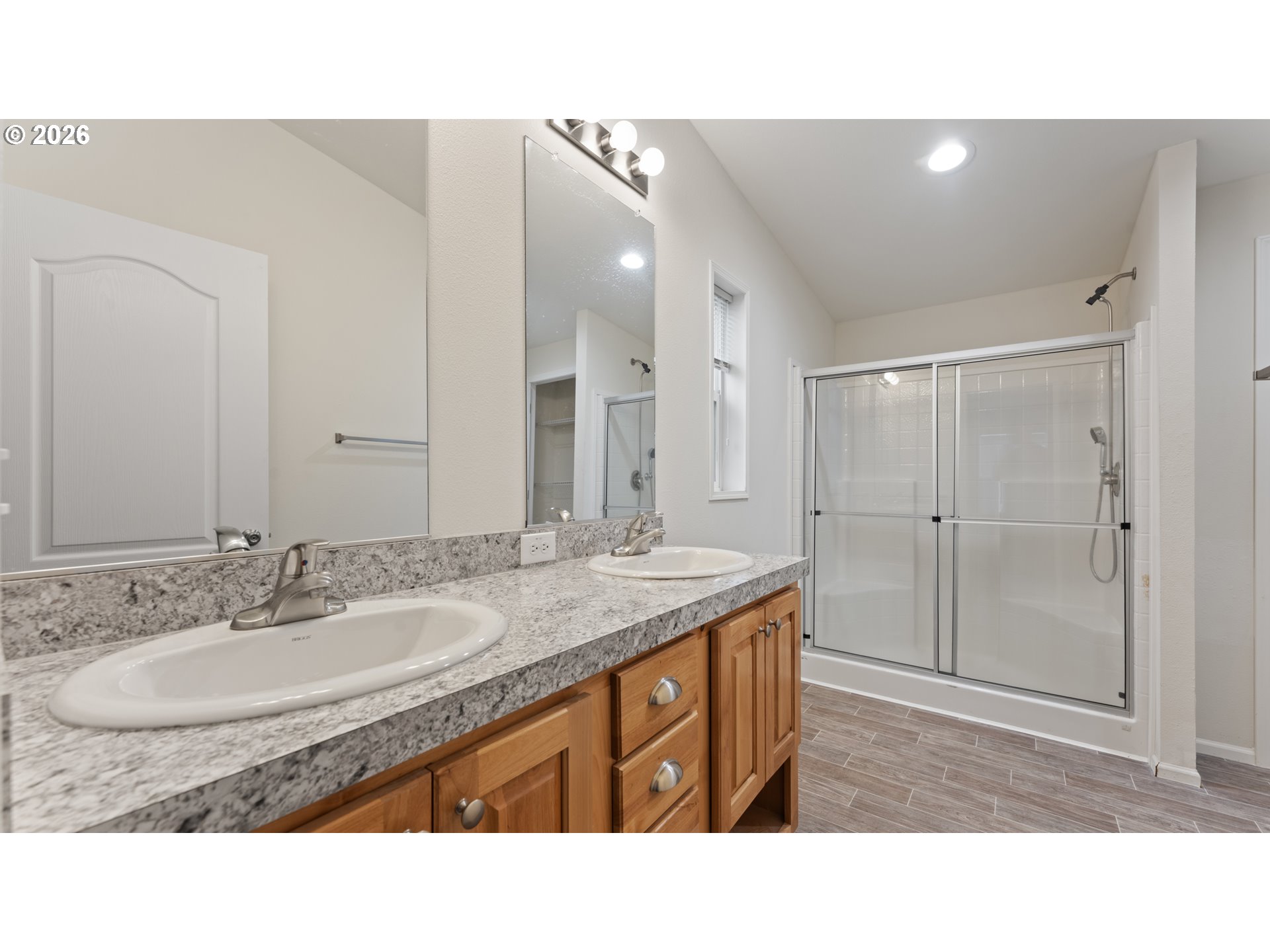 820 Fenwick Street Coos Bay, OR 97420 - Photo 13 of 37