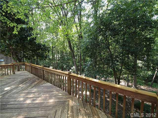 1908 Carmel Ridge Road Charlotte, NC 28226 - Photo 12 of 16 Gallery Image 12