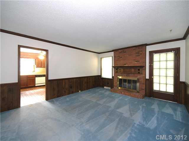 1908 Carmel Ridge Road Charlotte, NC 28226 - Photo 8 of 16 Gallery Image 8