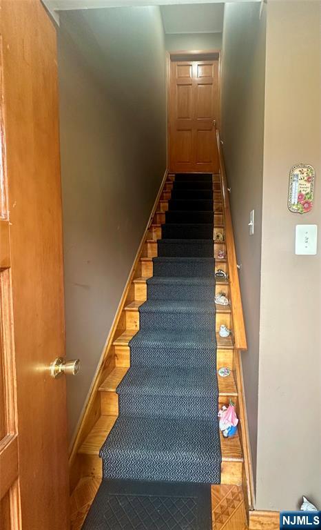 17 Hamilton Street Harrison, NJ 07029 - Photo 2 of 11 a view of entryway