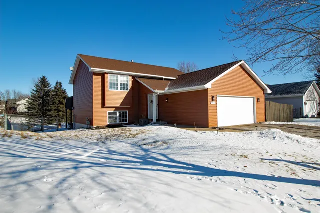 $379,900 | 7302 97th Street South, Cottage Grove, MN 55016