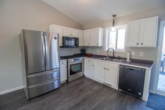 $379,900 | 7302 97th Street South, Cottage Grove, MN 55016