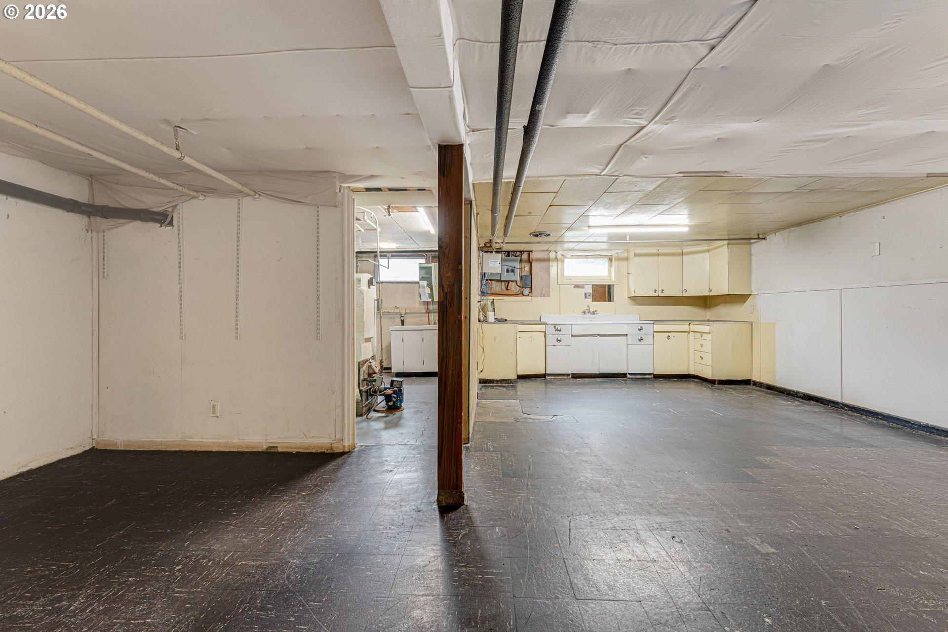 6802 Southwest Canyon Road Portland, OR 97225 - Photo 21 of 36 Gallery Image 21
