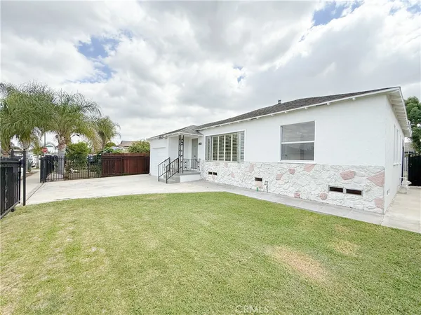 $699,900 | 1410 West School Street, Compton, CA 90220