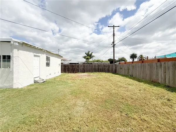 $699,900 | 1410 West School Street, Compton, CA 90220
