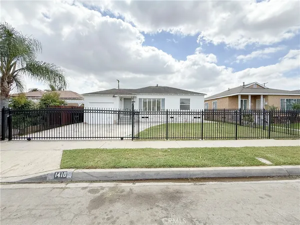 $699,900 | 1410 West School Street, Compton, CA 90220