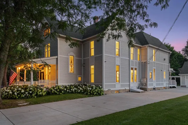 $6,900 | 206 5th Street South, Stillwater, MN 55082