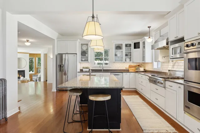 $6,899 | 206 5th Street South, Stillwater, MN 55082