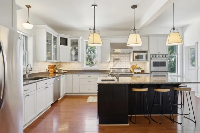 $6,899 | 206 5th Street South, Stillwater, MN 55082