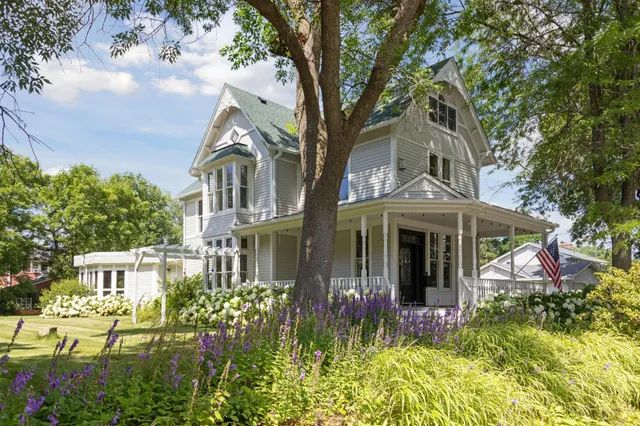 $6,900 | 206 5th Street South, Stillwater, MN 55082