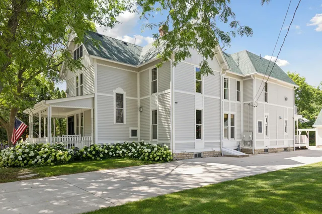 $6,900 | 206 5th Street South, Stillwater, MN 55082