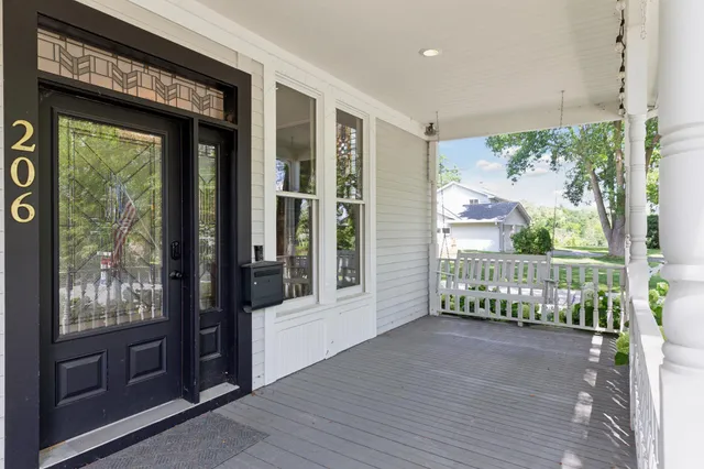 $6,900 | 206 5th Street South, Stillwater, MN 55082