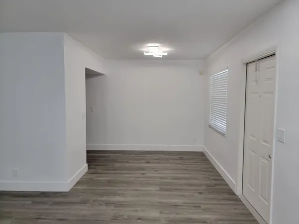 $3,000 | 2100 Diana Drive, Unit 310, Hallandale Beach, FL 33009