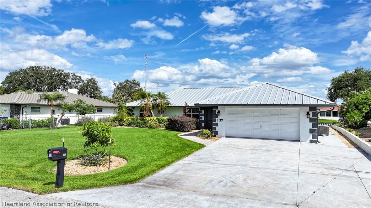 137 Lime Road Northeast Lake Placid, FL 33852 - Photo 4 of 50