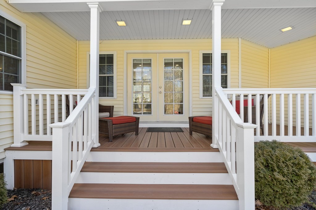 37 Lincoln Street Norton, MA 02766 - Photo 2 of 42 a view of entryway with a front door