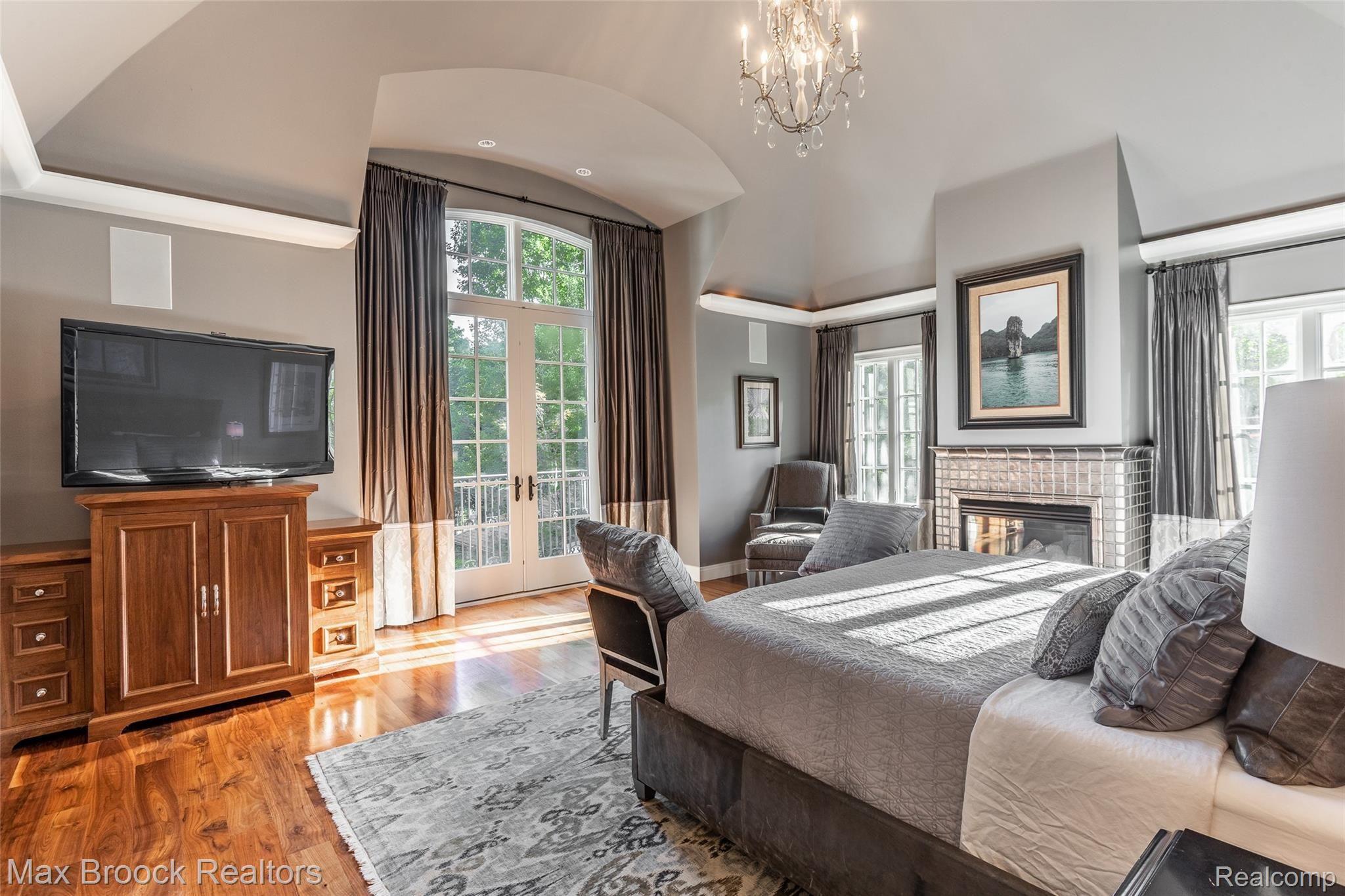 144 Linden Road Birmingham, MI 48009 - Photo 30 of 68 244A8727-HDR.jpg