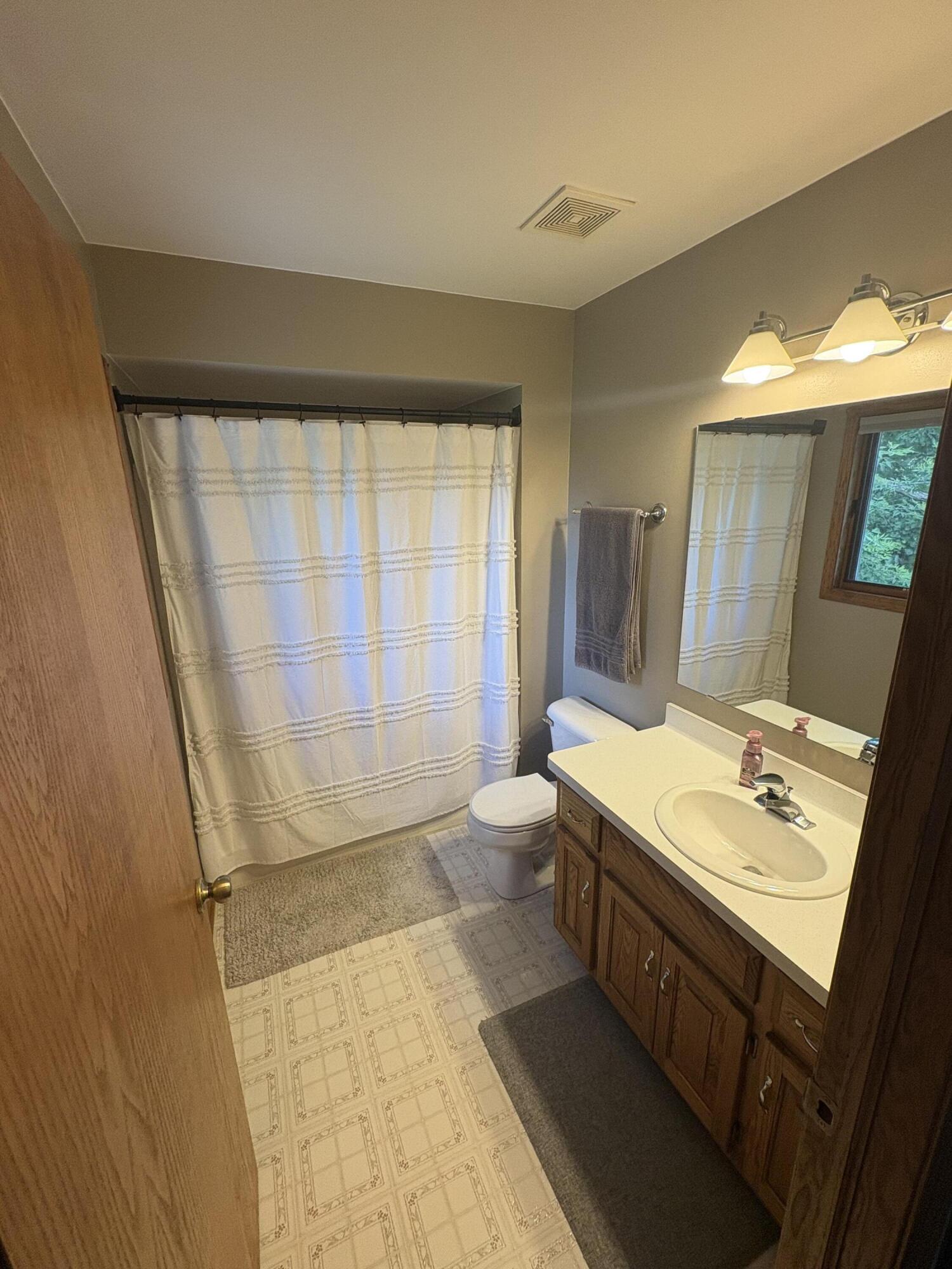 N170W19981 Willow Ridge Drive Jackson, WI 53037 - Photo 11 of 15 master bath