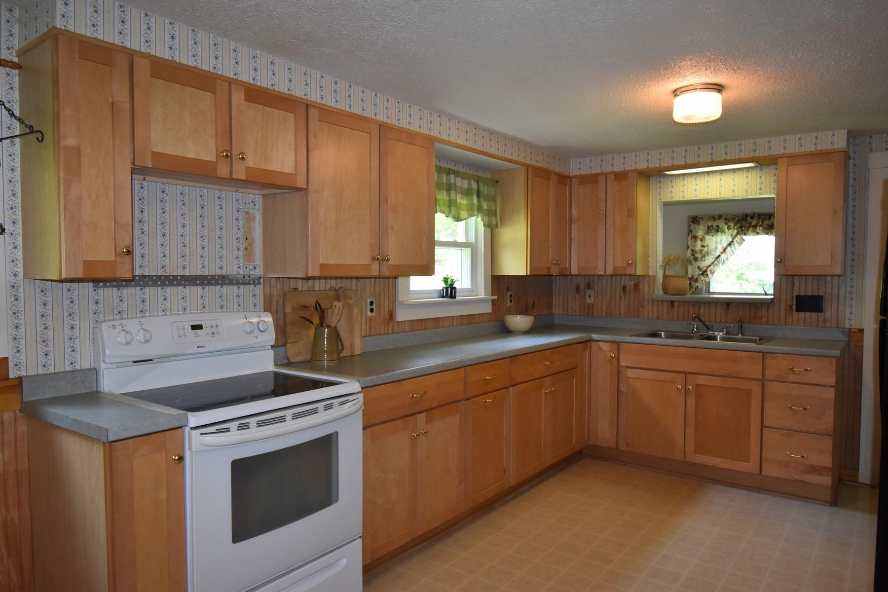 433 Whipple Hollow Road West Rutland, VT 05777 - Photo 8 of 40