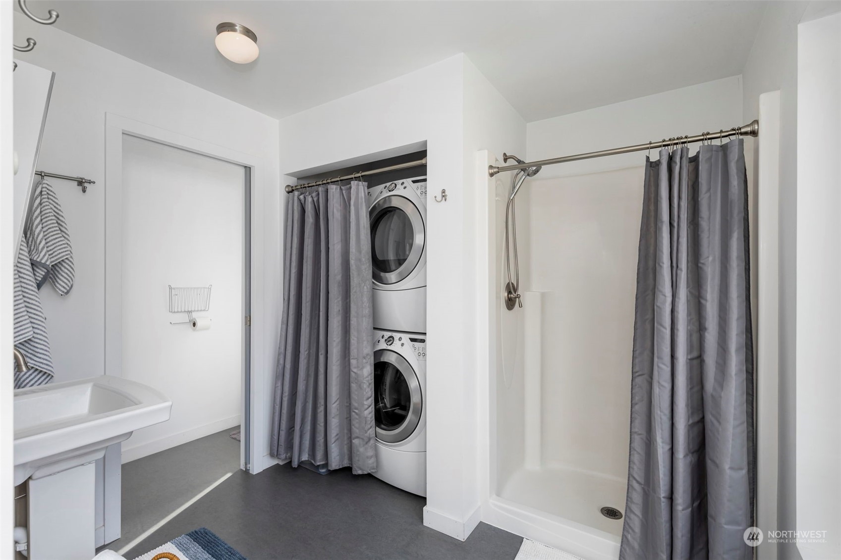 1466 R Street Port Townsend, WA 98368 - Photo 17 of 21 Gallery Image 17