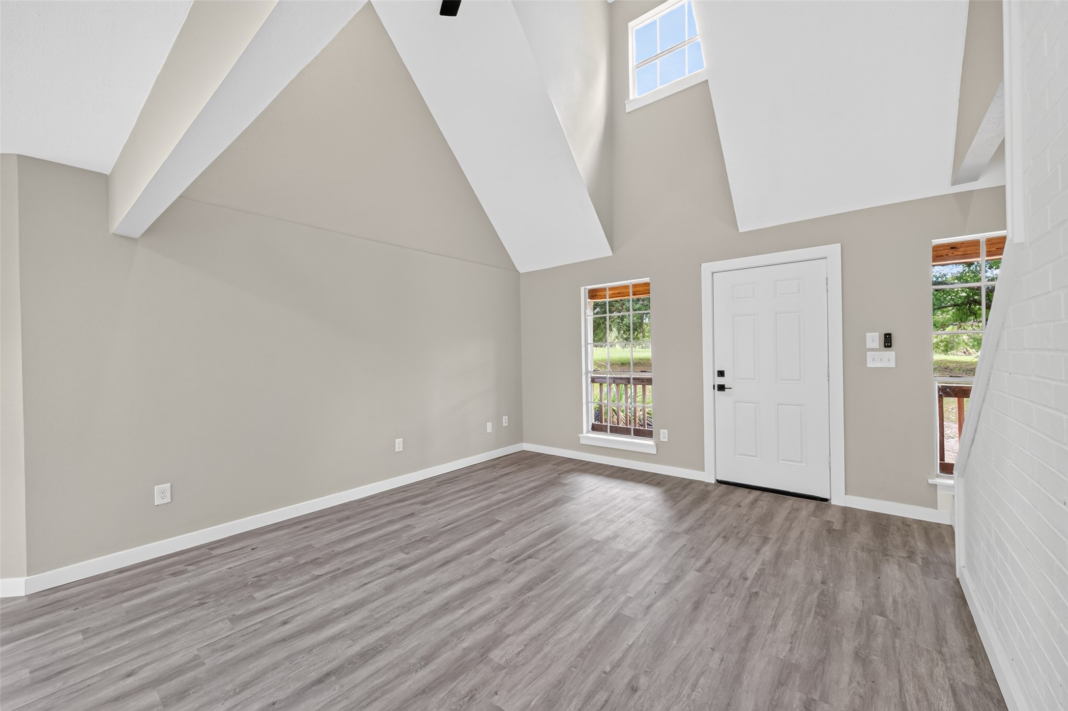 1241 Moody Road Cleveland, TX 77328 - Photo 9 of 47
