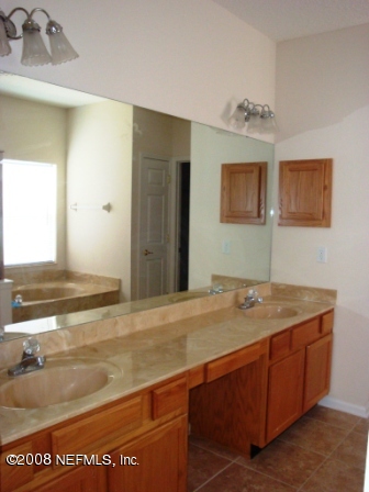 1483 Poplar Ridge Road Fleming Island, FL 32003 - Photo 8 of 17 MASTER BATH