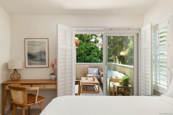 $5,200 | 3854 Creststone Place, Carmel Valley, CA 92130