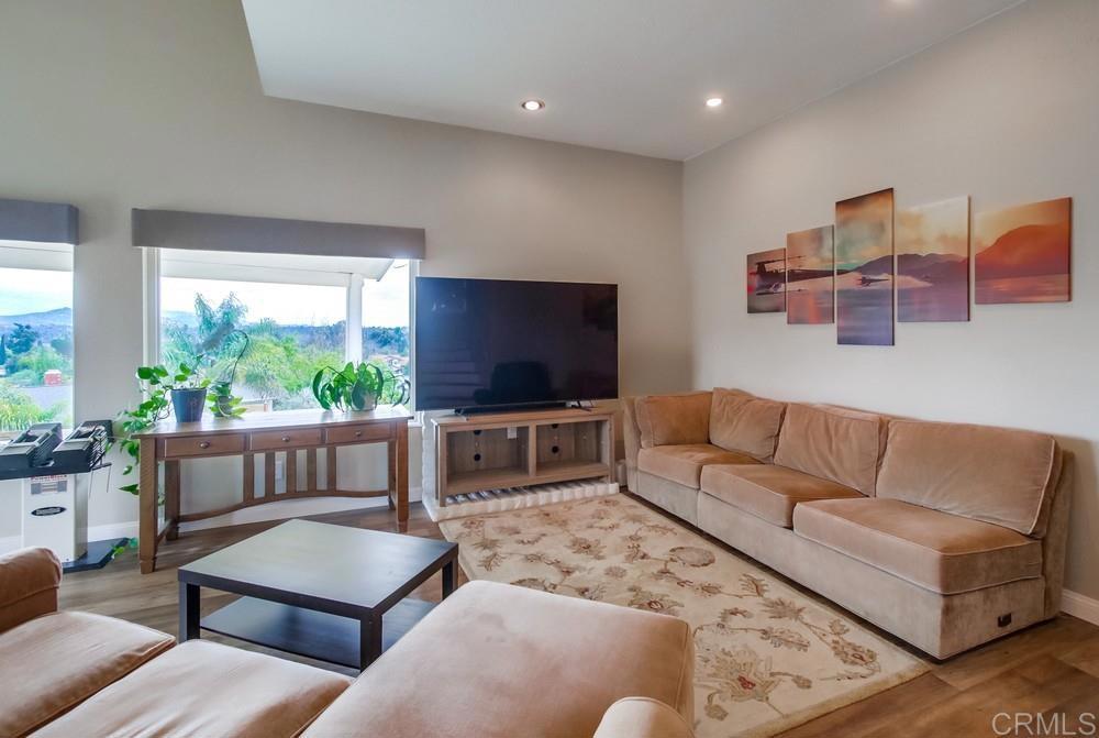 1352 Timber Glen Escondido, CA 92027 - Photo 11 of 47