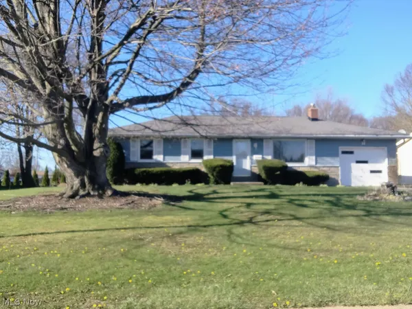 $199,000 | 2266 Sprucewood Drive, Austintown, OH 44515