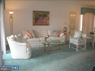 2015 Welsh Road, Unit 47 Philadelphia, PA 19115 - Photo 3 of 6 Living Room