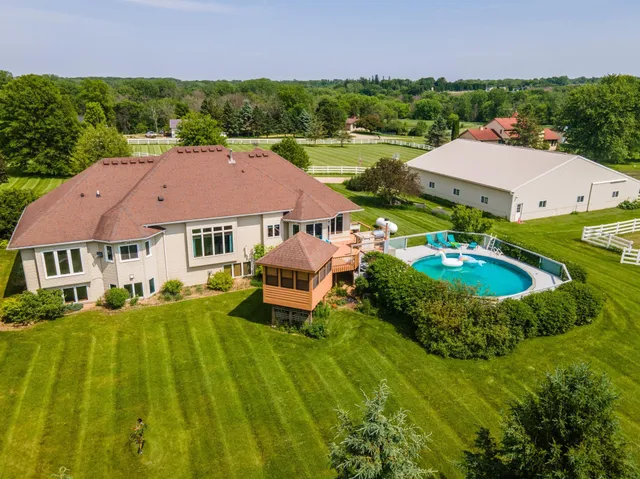 $735,000 | 62539 185th Avenue, Dodge Center, MN 55927