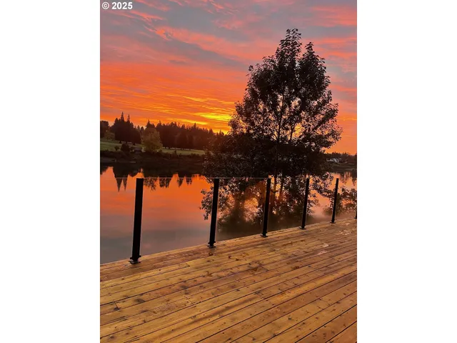 $1,949,000 | 10150 South Riverside Drive, Portland, OR 97219