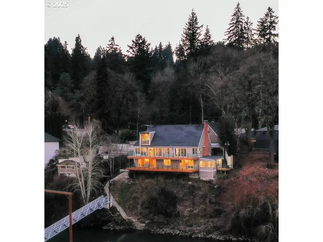 $1,949,000 | 10150 South Riverside Drive, Portland, OR 97219