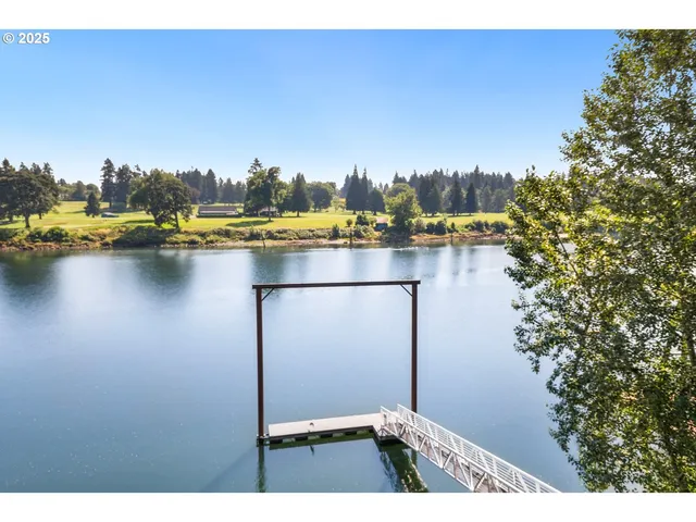 $1,949,000 | 10150 South Riverside Drive, Portland, OR 97219