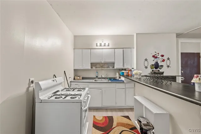 $299,900 | 1216 Bellevue Avenue, Syracuse, NY 13204