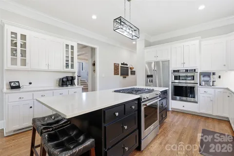 $1,175,000 | 3903 Mourning Dove Drive, Matthews, NC 28104