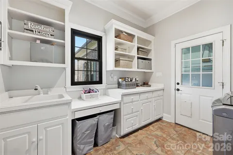 $1,175,000 | 3903 Mourning Dove Drive, Matthews, NC 28104