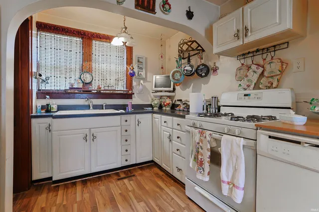 $229,000 | 415 Lincoln Way West, South Bend, IN 46601