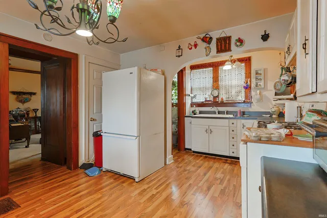 $229,000 | 415 Lincoln Way West, South Bend, IN 46601