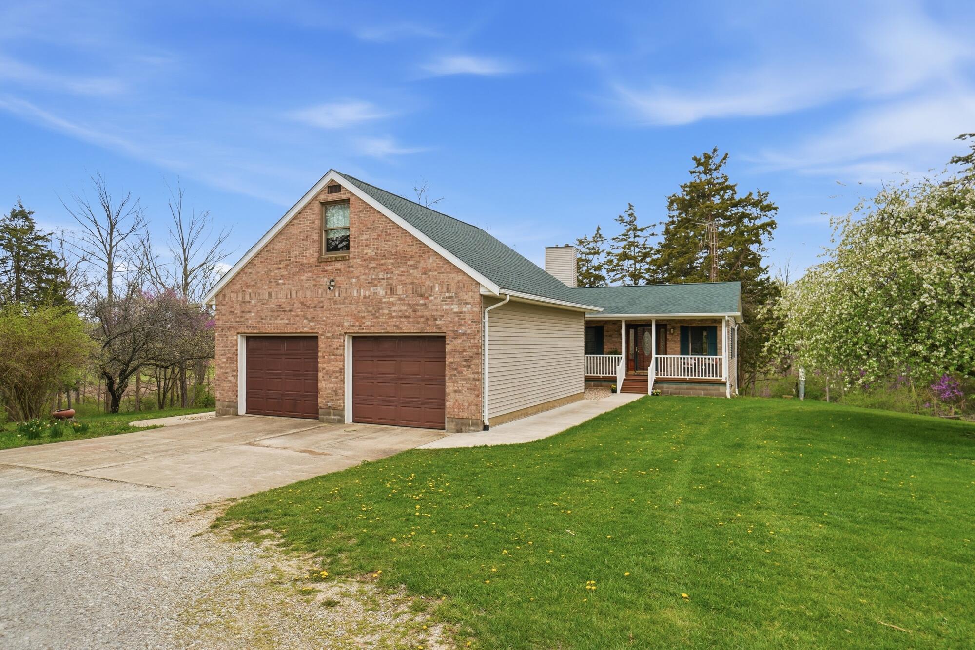 7553 Coffin Station Road Springfield, OH 45502 - Photo 4 of 94