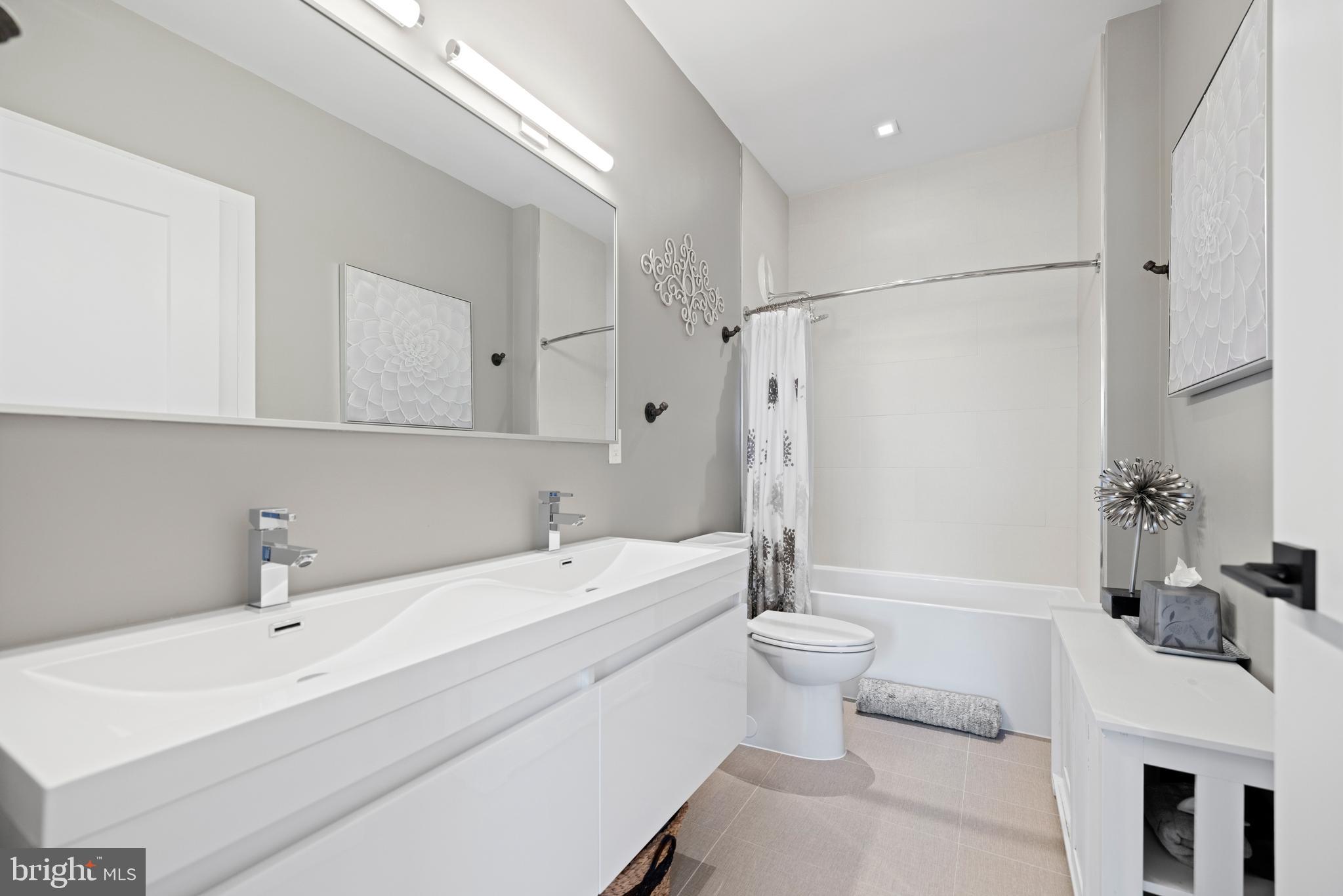 900 11th Street Southeast, Unit 207 Washington, DC 20003 - Photo 13 of 26