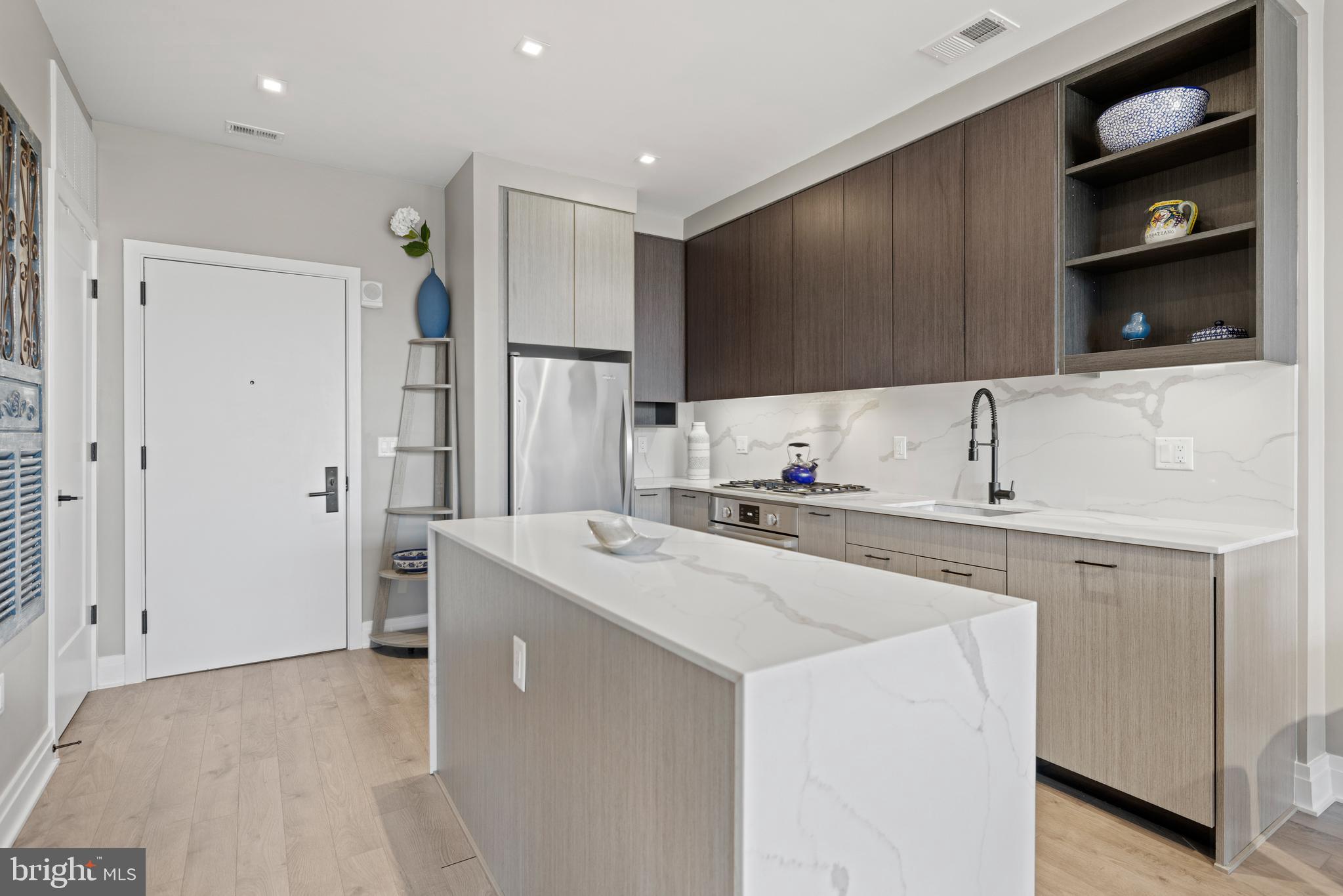 900 11th Street Southeast, Unit 207 Washington, DC 20003 - Photo 4 of 26