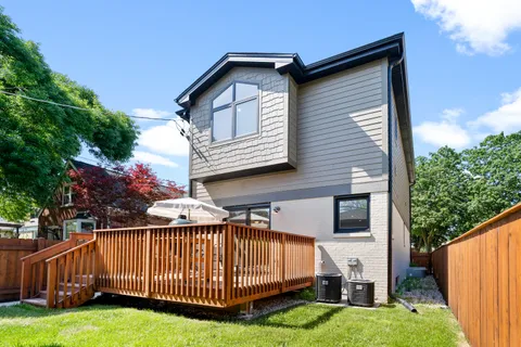 $825,000 | 5313 Crain Street, Skokie, IL 60077